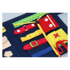 Montessori activiteitenboek - kleding leren openen en sluiten - motoriek oefenen
