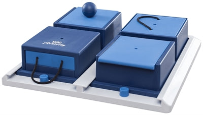 trixie dog activity poker box 1