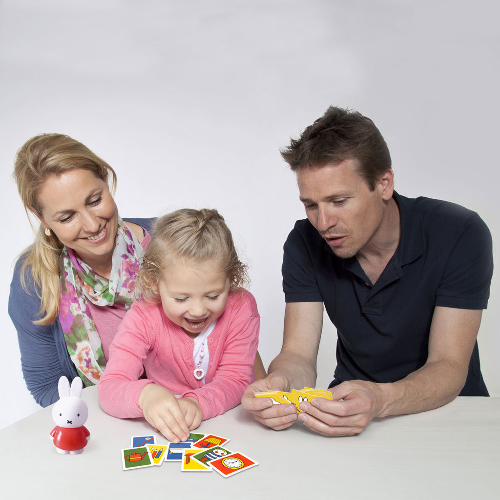 Identity games nijntje verstoppertje spelen