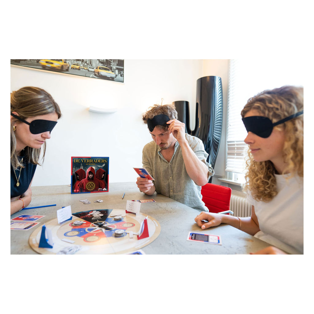 Identity games de verraders het bordspel