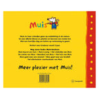 Muis wandelt in de natuur