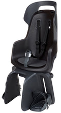 Kinderzitje achter Bobike Go Maxi RS met dragerbevestiging (CFS) en slaapstand - urban zwart