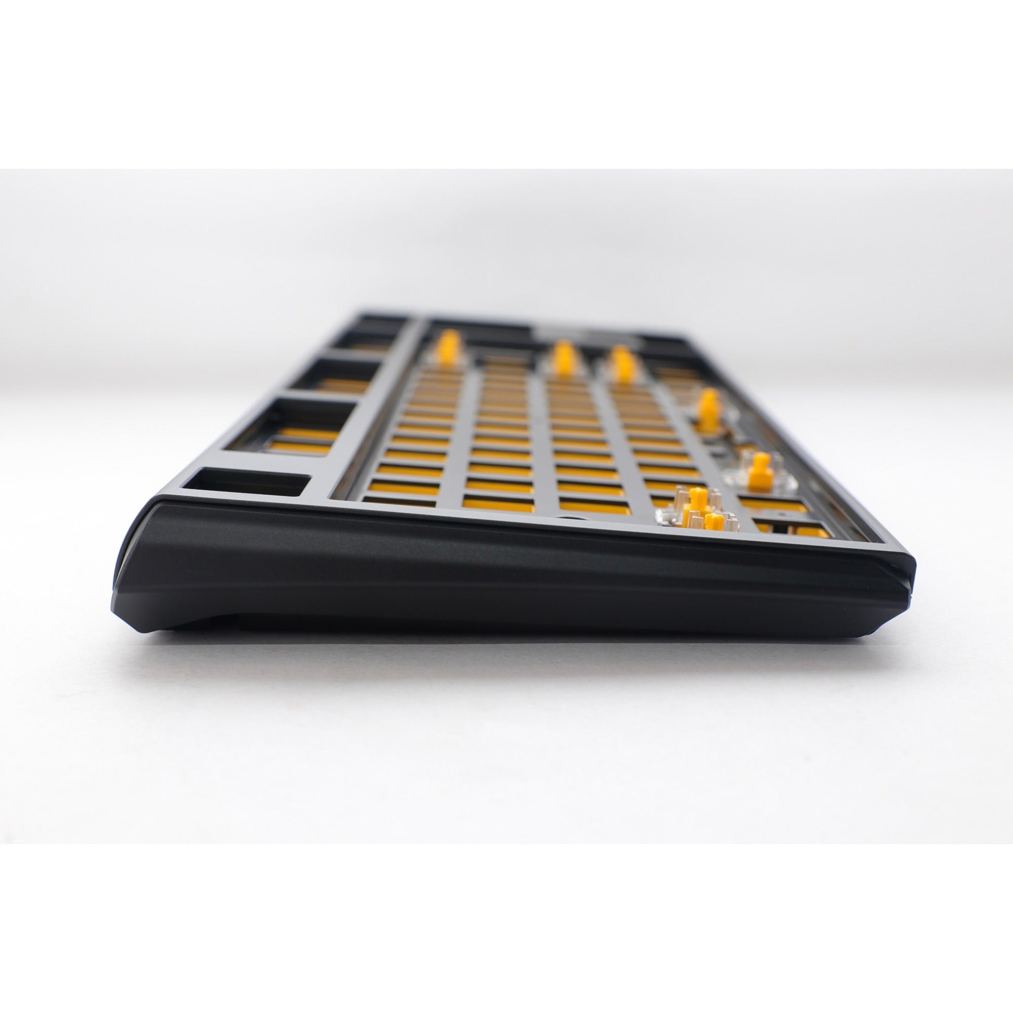 Ducky one 3 tkl ansi layout barebone, toetsenbord (zwart zwart, us lay-out, tkl, rgb leds, hot swap, barebone)
