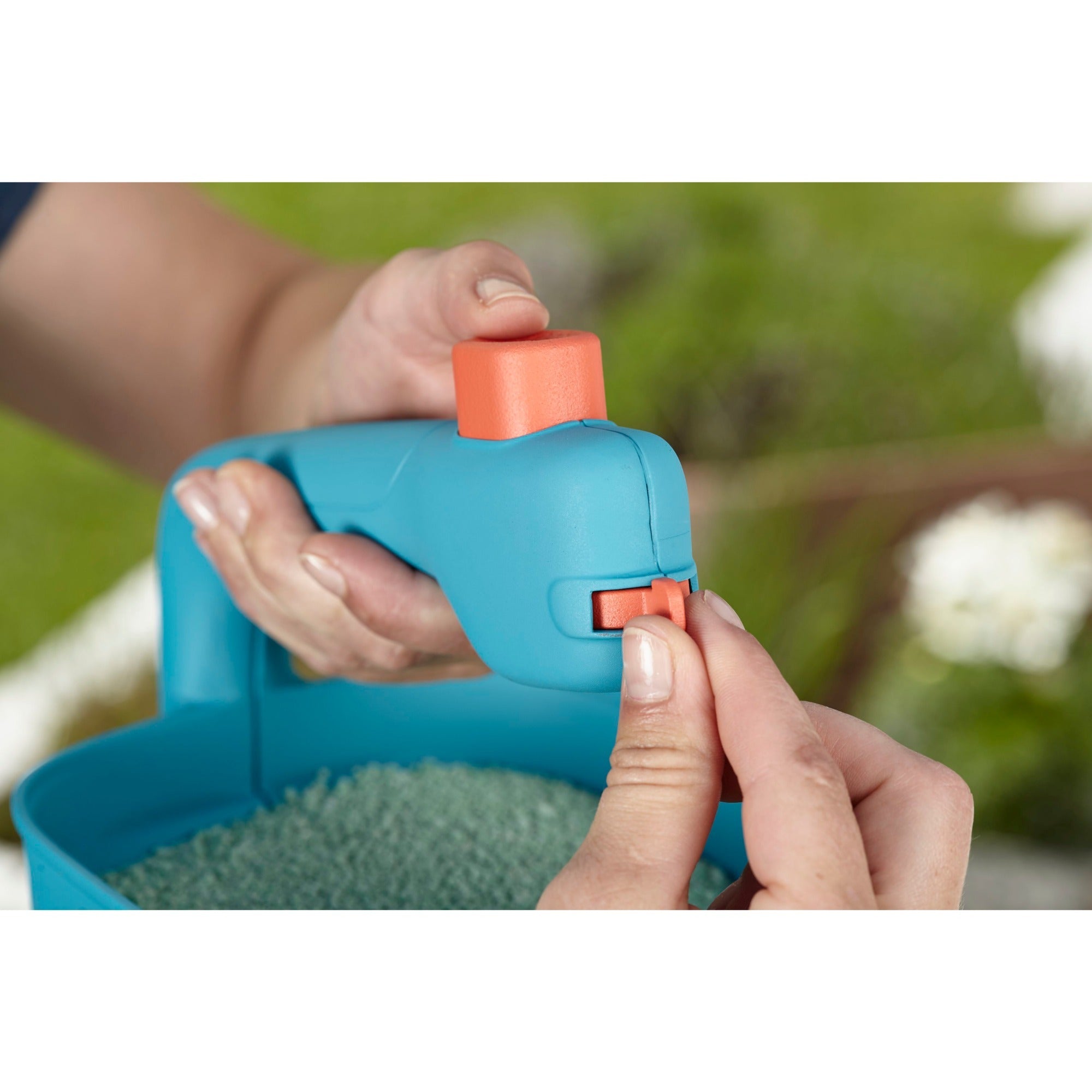 Gardena handstrooier m manufacturer