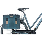 Basil Elegance dubbele fietstas - Gerecycled PET polyester - Waterkerende vouwsluiting - MIK systeem - Estate Blue
