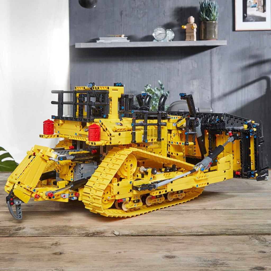 Lego LEGO Technic 42131 Cat D11 Bulldozer met App-besturing