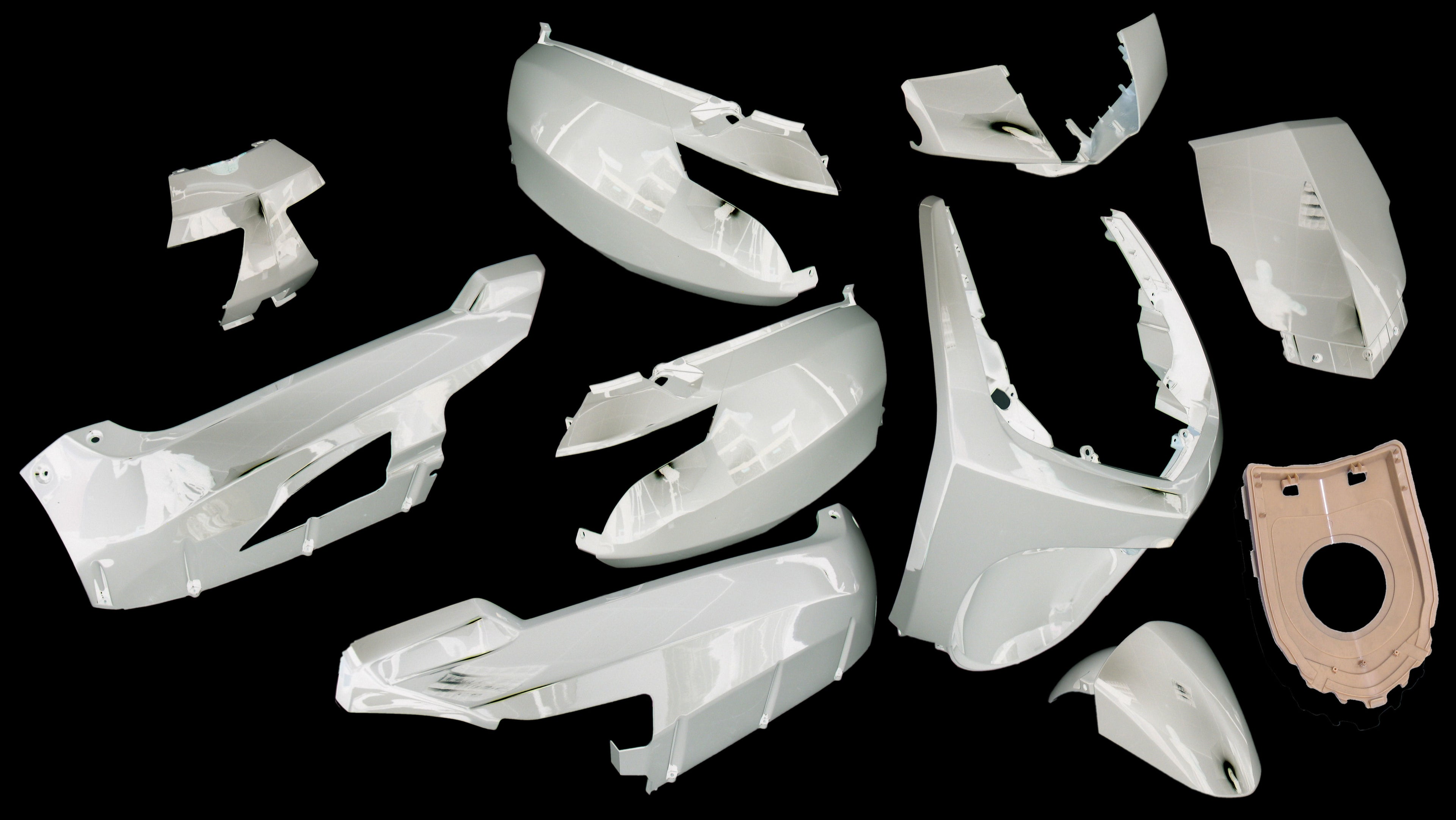 Plaatset Peugeot new vivacity vanaf bj. 2008 50cc 2/4 takt 9 delig wit galns