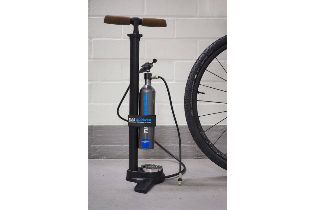Schwalbe Tire booster tubeless fietspomp inclusief montage riem