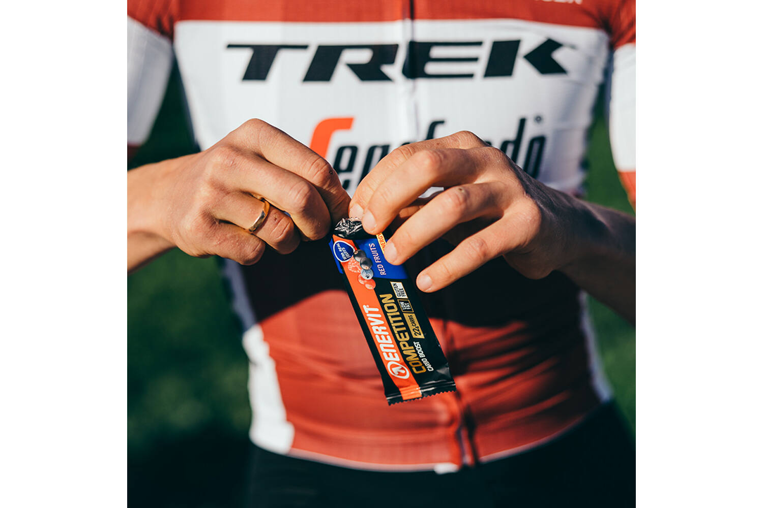 Enervit - competition energy bar rood fruit 12x30gr tht juni 2023