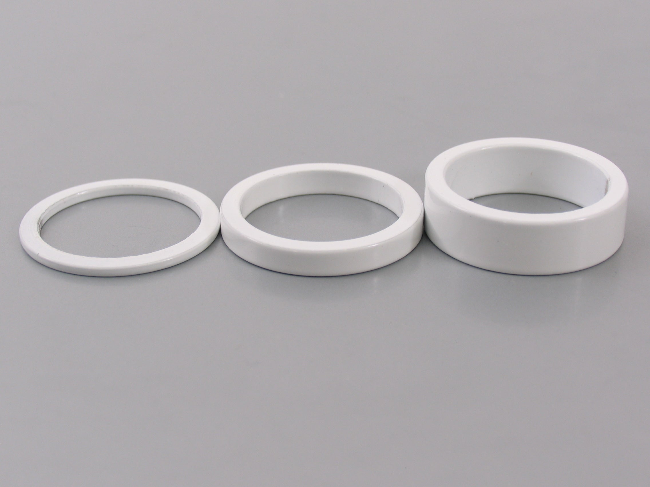 Balhoofd spacerset 1-1/8" (ø28.6) 3-delig 2/5/10mm Wit