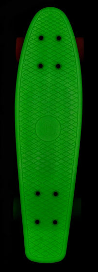 Choke Juicy Susi Glow skateboard 57 cm wit/glow-in-the-dark