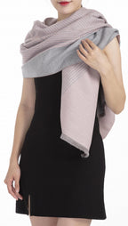 sjaal dames 180 x 63 cm polyester/viscose grijs/roze