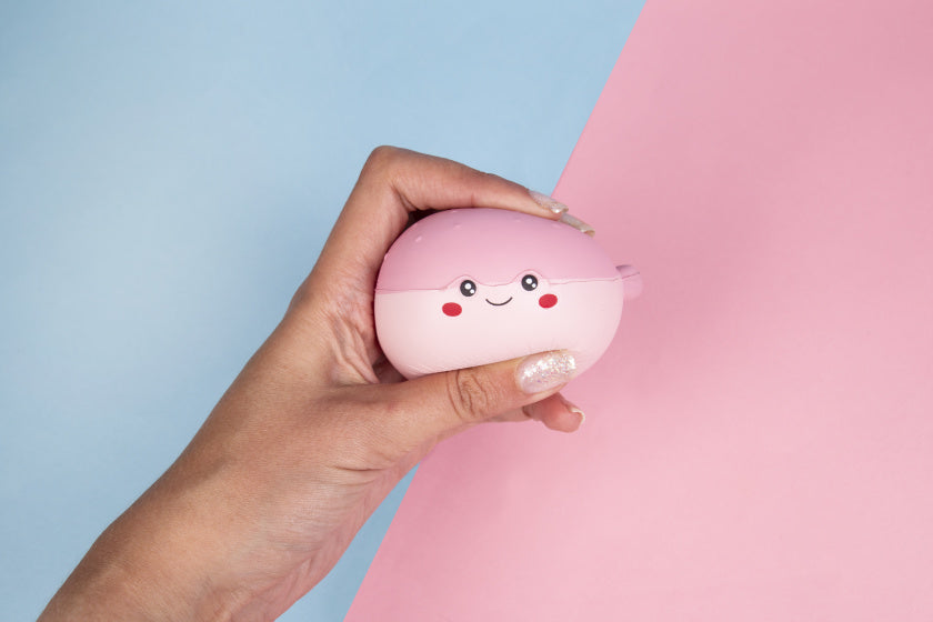 stressbal Vis polyester roze