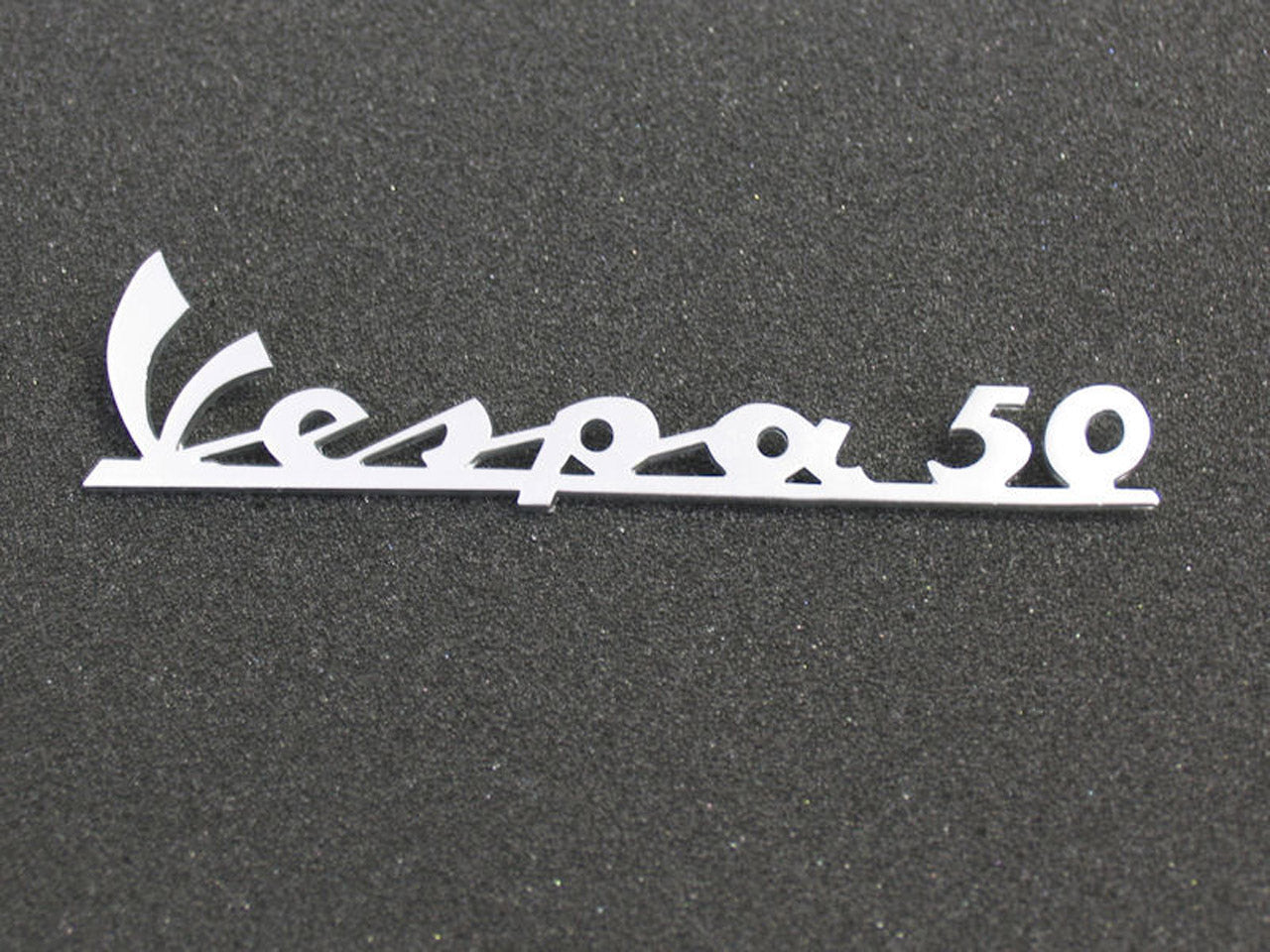 Embleem Vespa-50 chroom